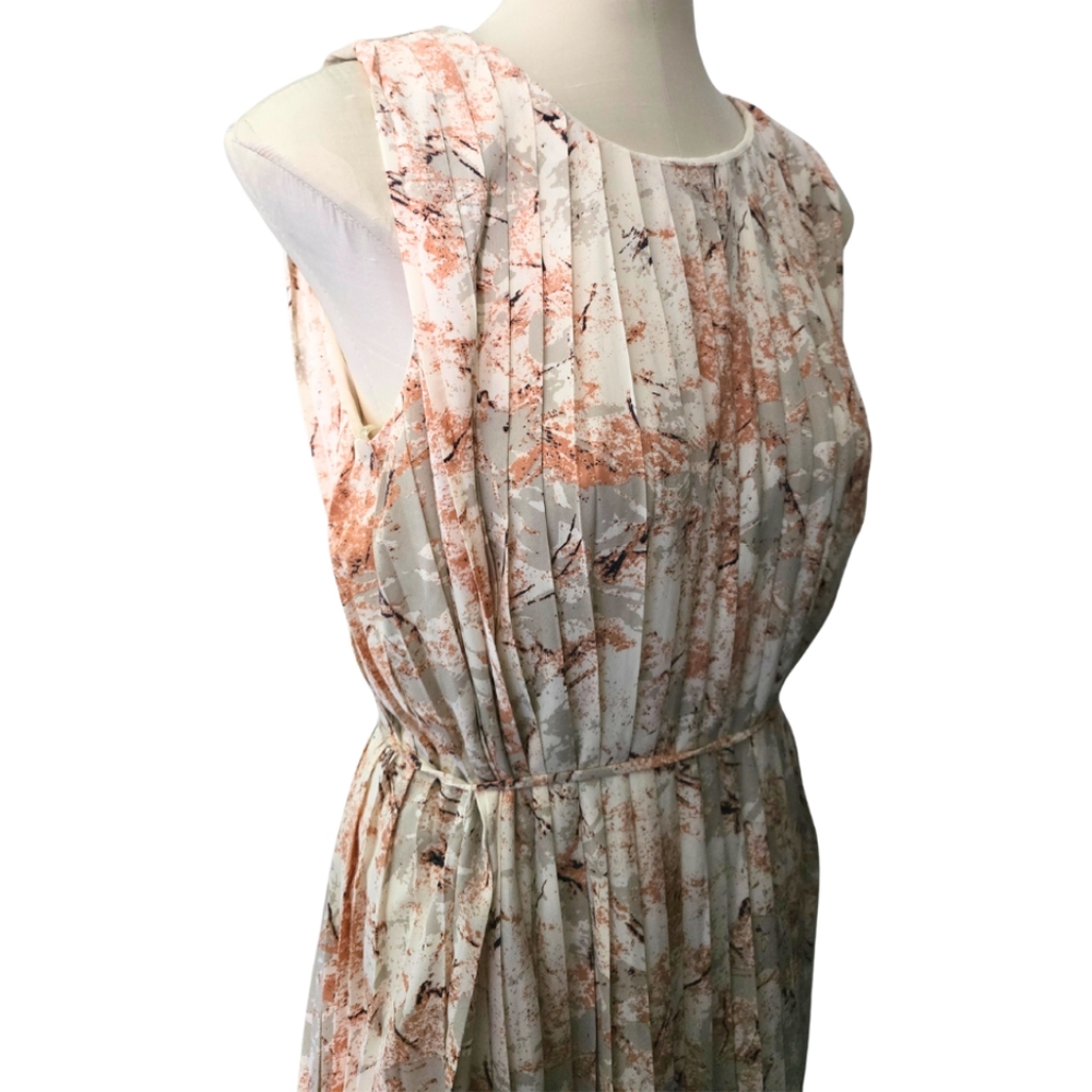 ENTRO Alexa Pleated Floral Dress Belted Medium - Picture 10 of 12